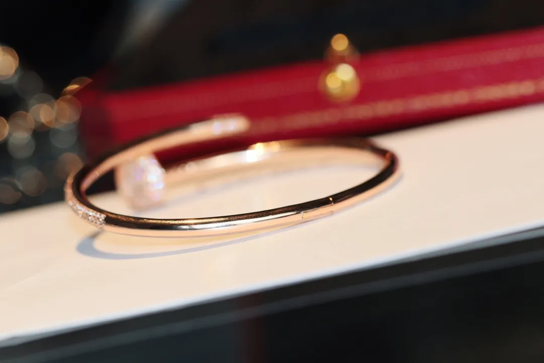 【2026】【CARTIER】ブレスレット、ファッションシンプルなスタイル