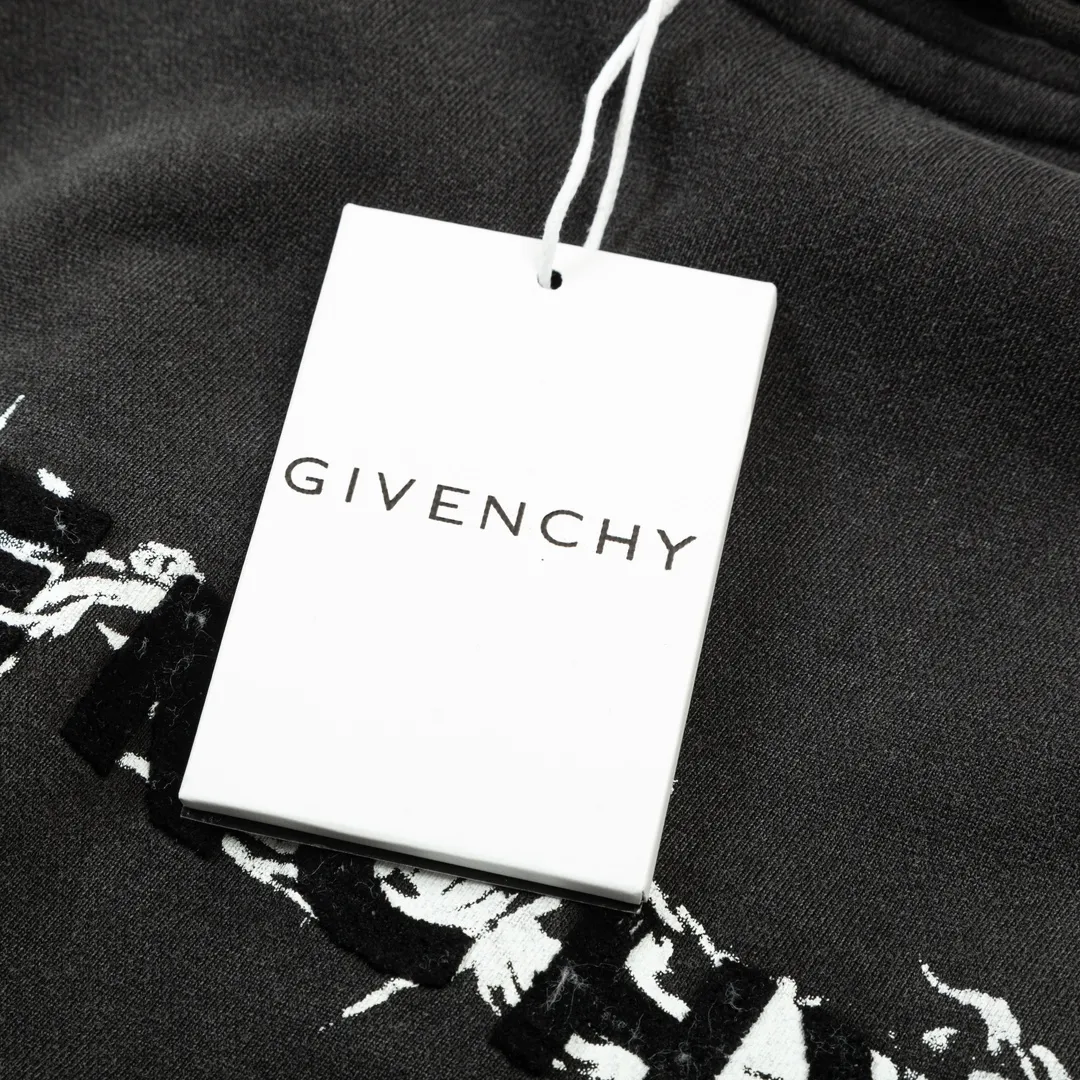 【2026】【GIVENCHY   公式旗艦店】ジバンシー  丸首の衛衣  スウェットご好評に付き再入荷！