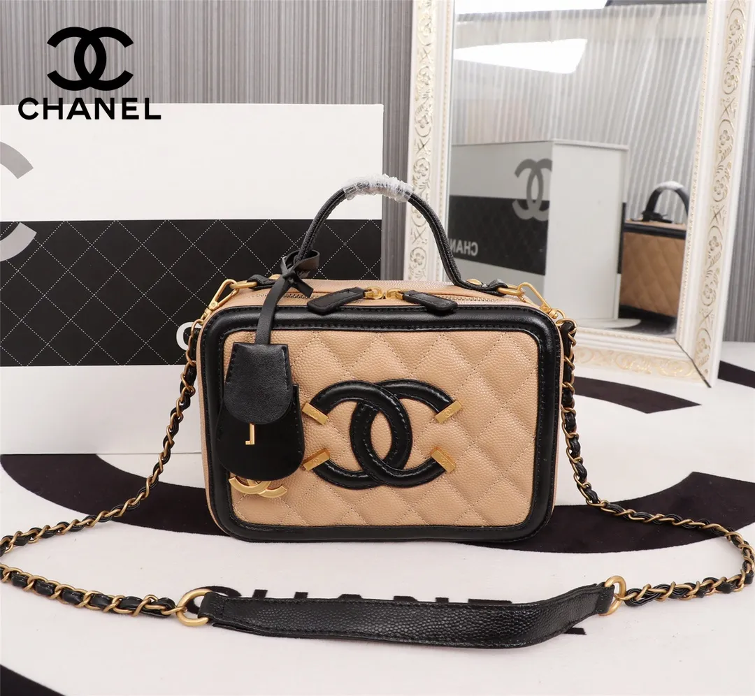 【2026】【CHANEL 公式旗艦店】シャネル  斜めがけバッグ 当日出荷好評に付き再入荷21*16*10CM