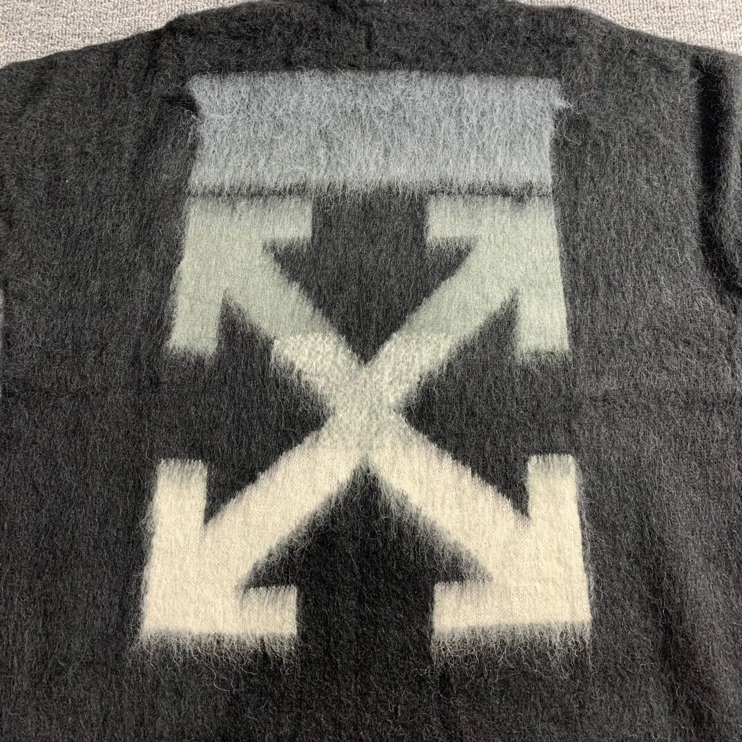 【2026】【OFF-WHITE  公式旗艦店】オフホワイト  セーター好評に付き再入荷！