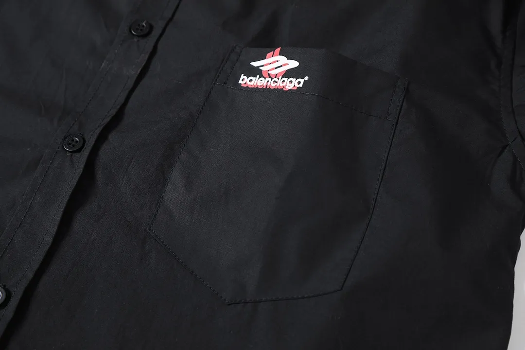 【2026】【BALENCIAGA 公式旗艦店】バレンシアガ  シャツ   ご好評に付き再入荷！