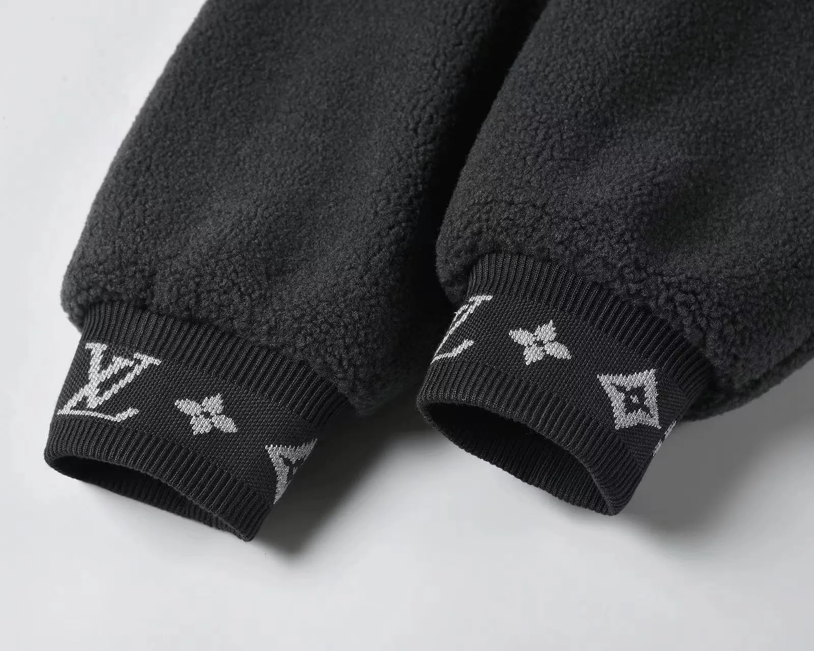 【2026】【LOUIS VUITTON  公式旗艦店】ルイヴィトン  ジャケット着 好評に付き再入荷！
