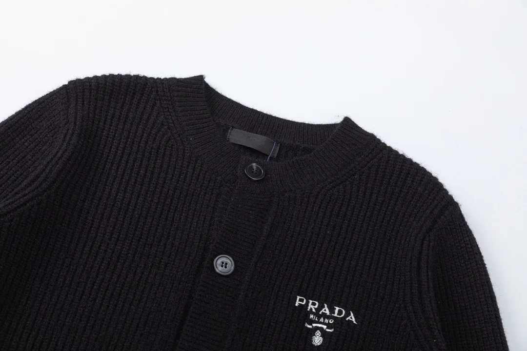【2026】【PRADA  公式旗艦店】プラダ  セーター好評に付き再入荷！