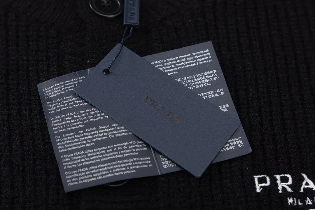 【2026】【PRADA  公式旗艦店】プラダ  セーター好評に付き再入荷！