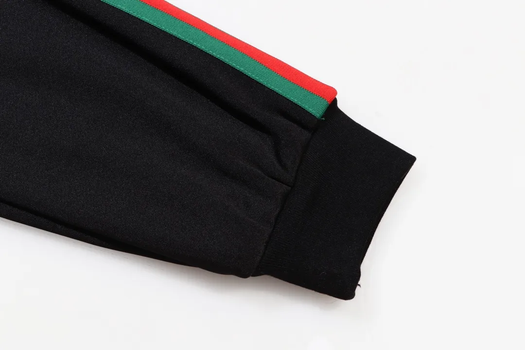 【2026】【GUCCI  公式旗艦店】グッチ ジャケット着 好評に付き再入荷！