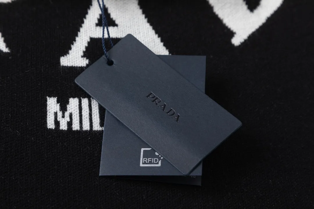 【2026】【PRADA 公式旗艦店】プラダ セーター好評に付き再入荷！