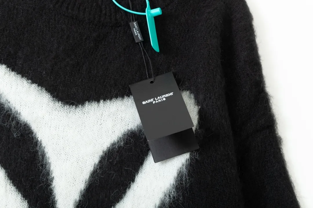 【2026】【SAINT LAURENT  公式旗艦店】サンローラン  セーター好評に付き再入荷！