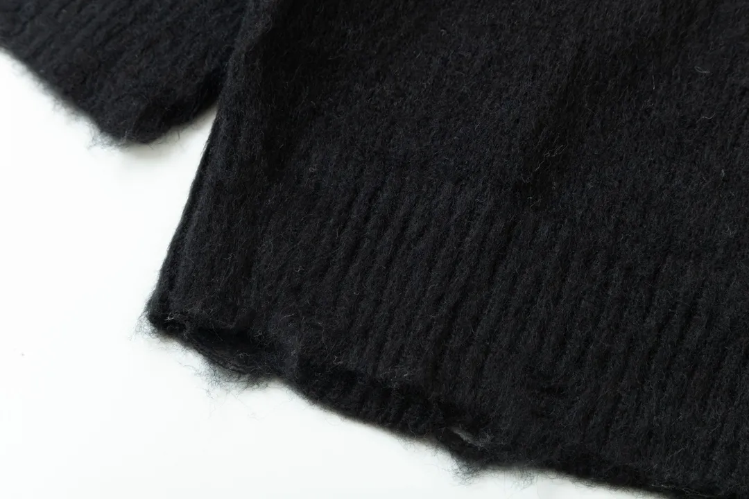 【2026】【SAINT LAURENT  公式旗艦店】サンローラン  セーター好評に付き再入荷！