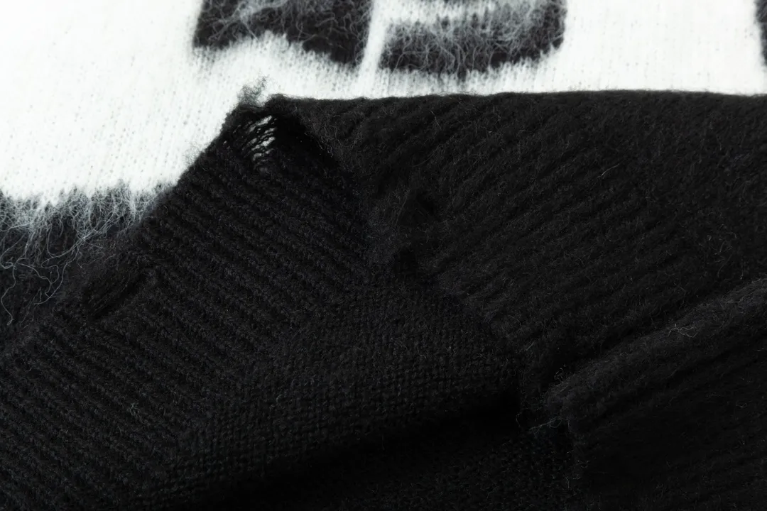 【2026】【SAINT LAURENT  公式旗艦店】サンローラン  セーター好評に付き再入荷！
