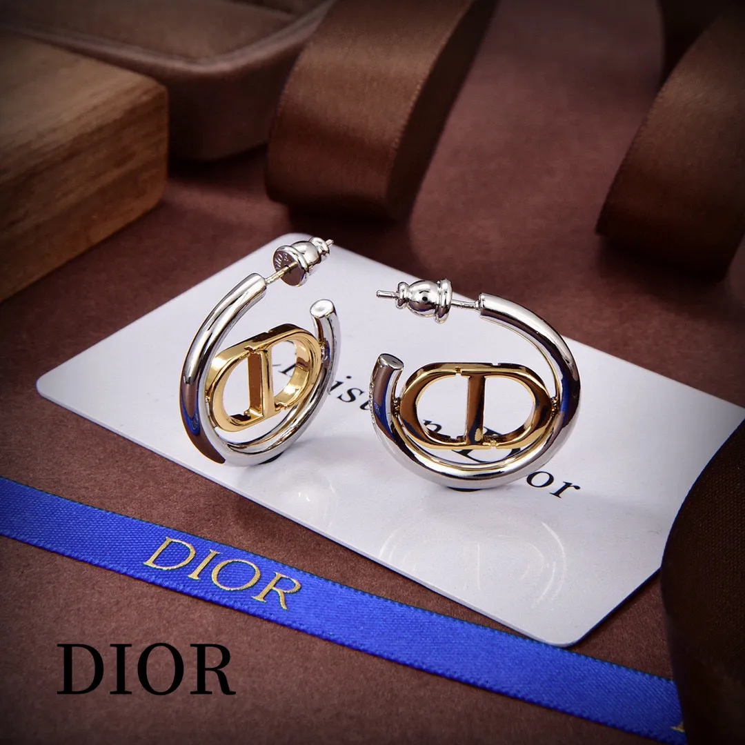 【2026】【DIOR】ディオール  ファッションスタイルのイヤリング