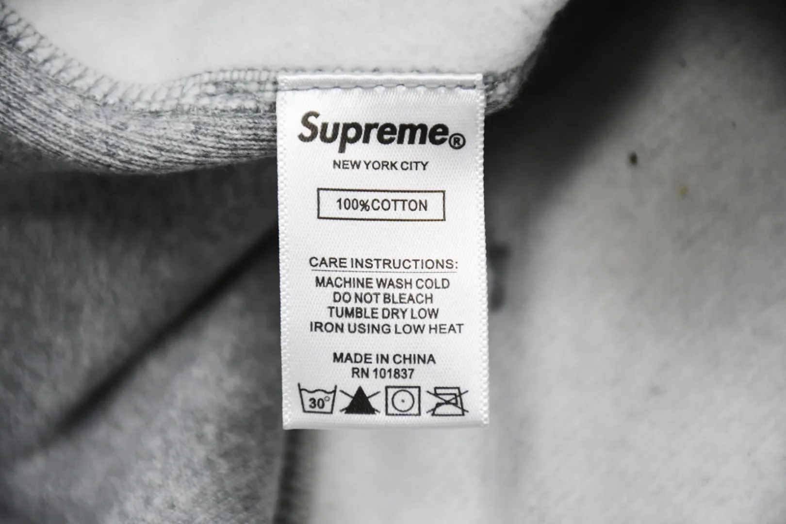 【2026】【supreme  公式旗艦店】パーカー スウェットご好評に付き再入荷！