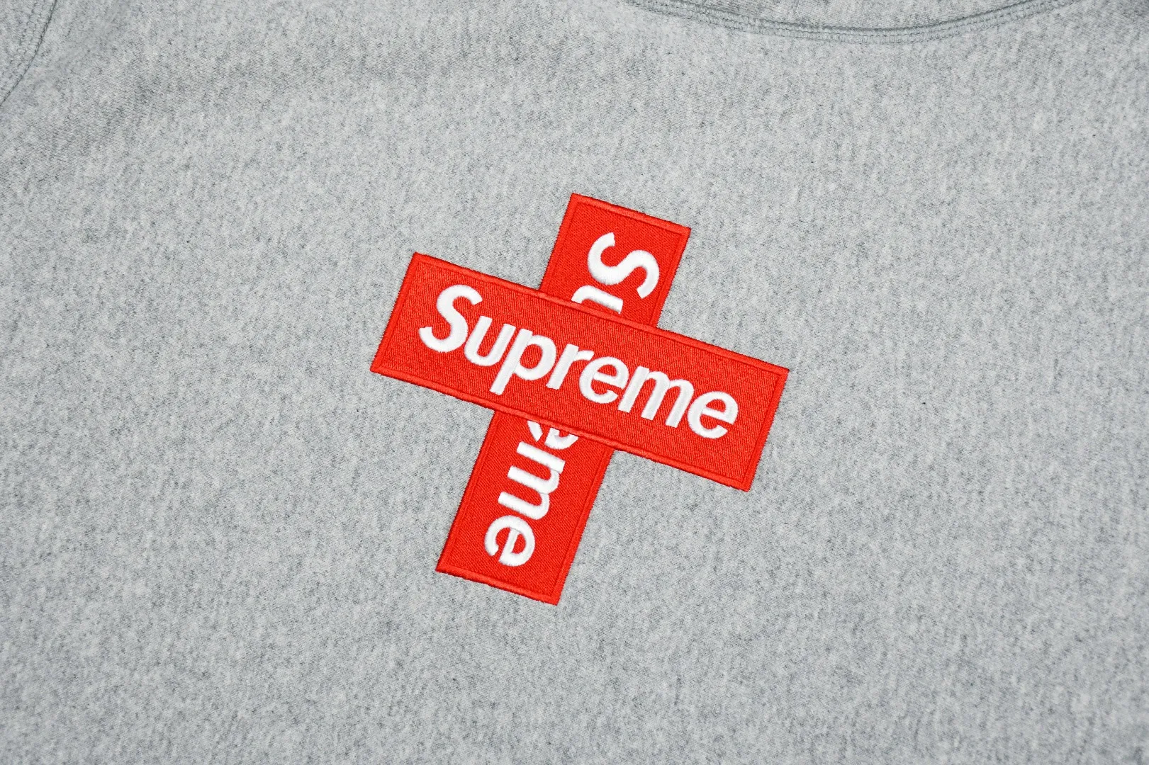 【2026】【supreme  公式旗艦店】パーカー スウェットご好評に付き再入荷！