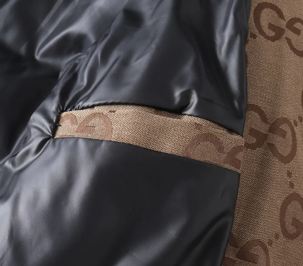 【2026】【GUCCI  公式旗艦店】グッチ  ダウンジャケット好評に付き再入荷！