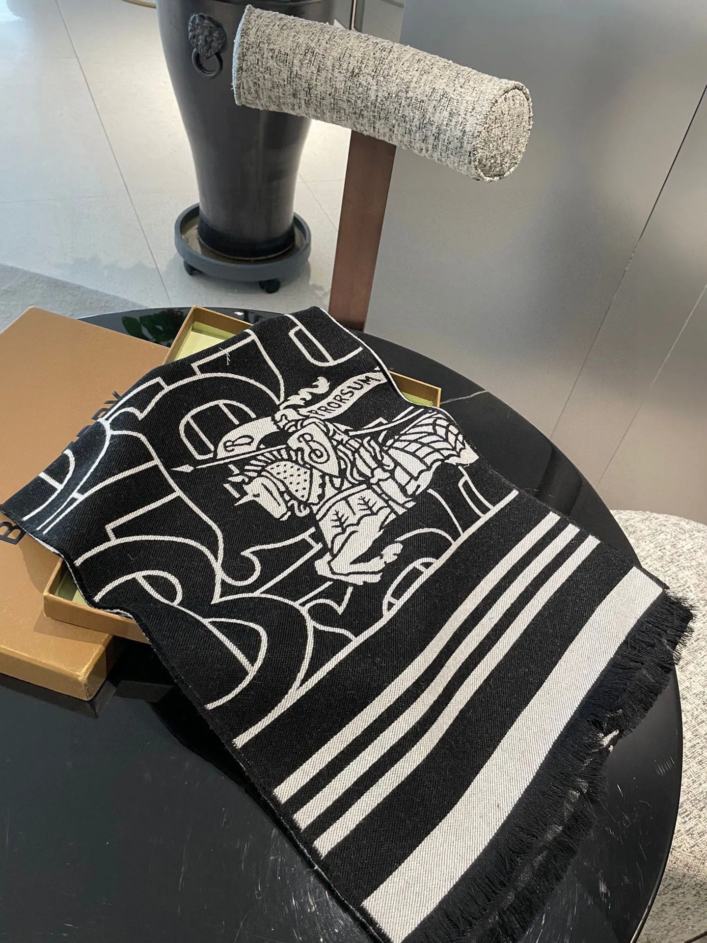 【2026】【BURBERRY  バーバリー】スカーフ33*188CM
