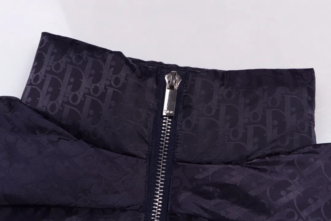 【2026】【DIOR 公式旗艦店】ディオール  ダウンジャケット好評に付き再入荷！