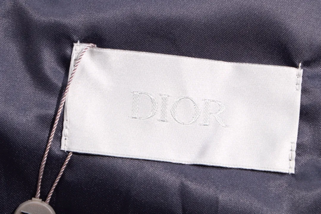 【2026】【DIOR 公式旗艦店】ディオール  ダウンジャケット好評に付き再入荷！