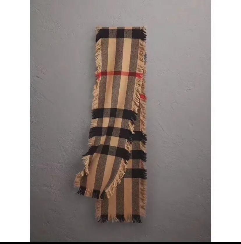 【2026】【BURBERRY  バーバリー】オートクチュール ファッション トランジショナル カラー ロング ビアード スカーフ35*240CM