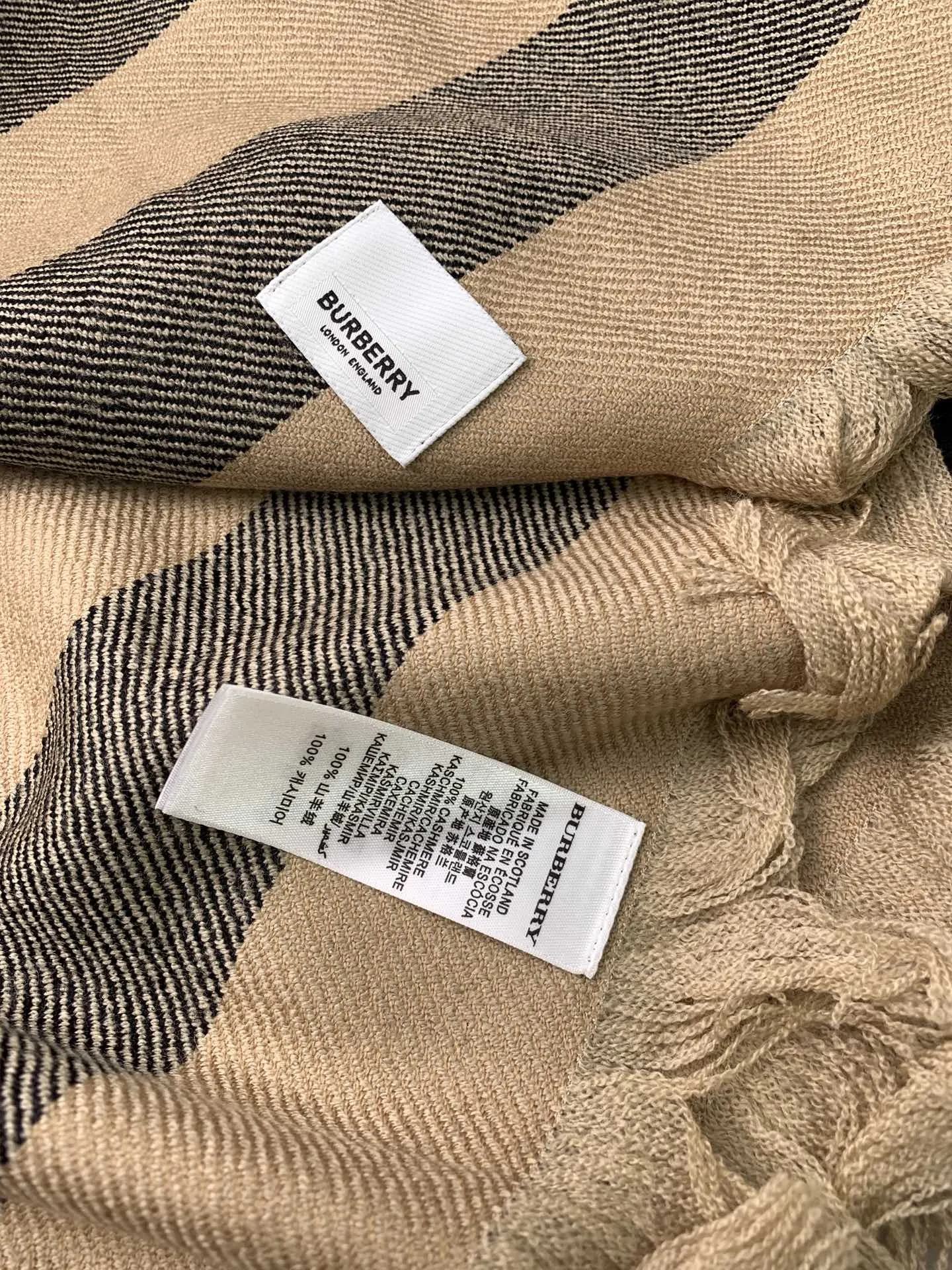 【2026】【BURBERRY  バーバリー】オートクチュール ファッション トランジショナル カラー ロング ビアード スカーフ35*240CM