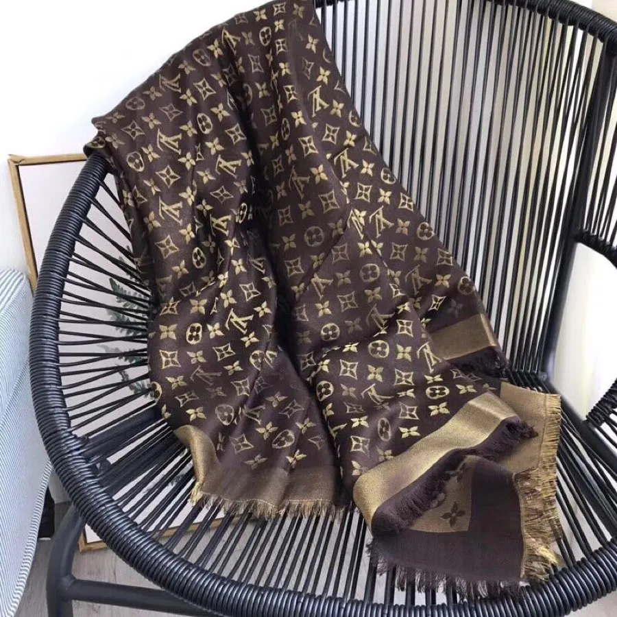 【2026】【LV Louis Vuitton ルイ·ヴィトン】オートクチュール ファッション トランジショナル カラー ロング ビアード スカーフ 140*140CM