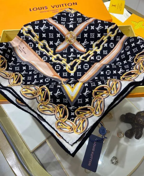 【2026】【LV Louis Vuitton ルイ·ヴィトン】オートクチュール ファッション トランジショナル カラー ロング ビアード スカーフ140*140CM