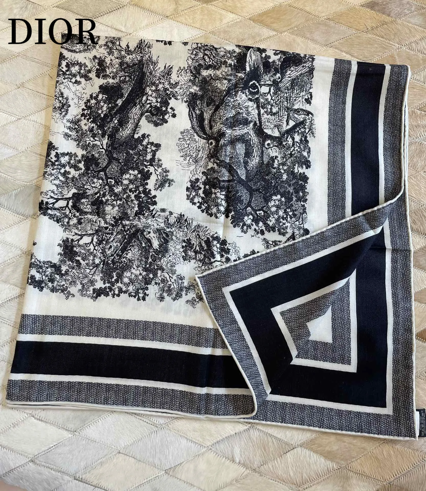【2026】【DIOR ディオール 】オートクチュール ファッション トランジショナル カラー ロング ビアード スカーフ90*90CM