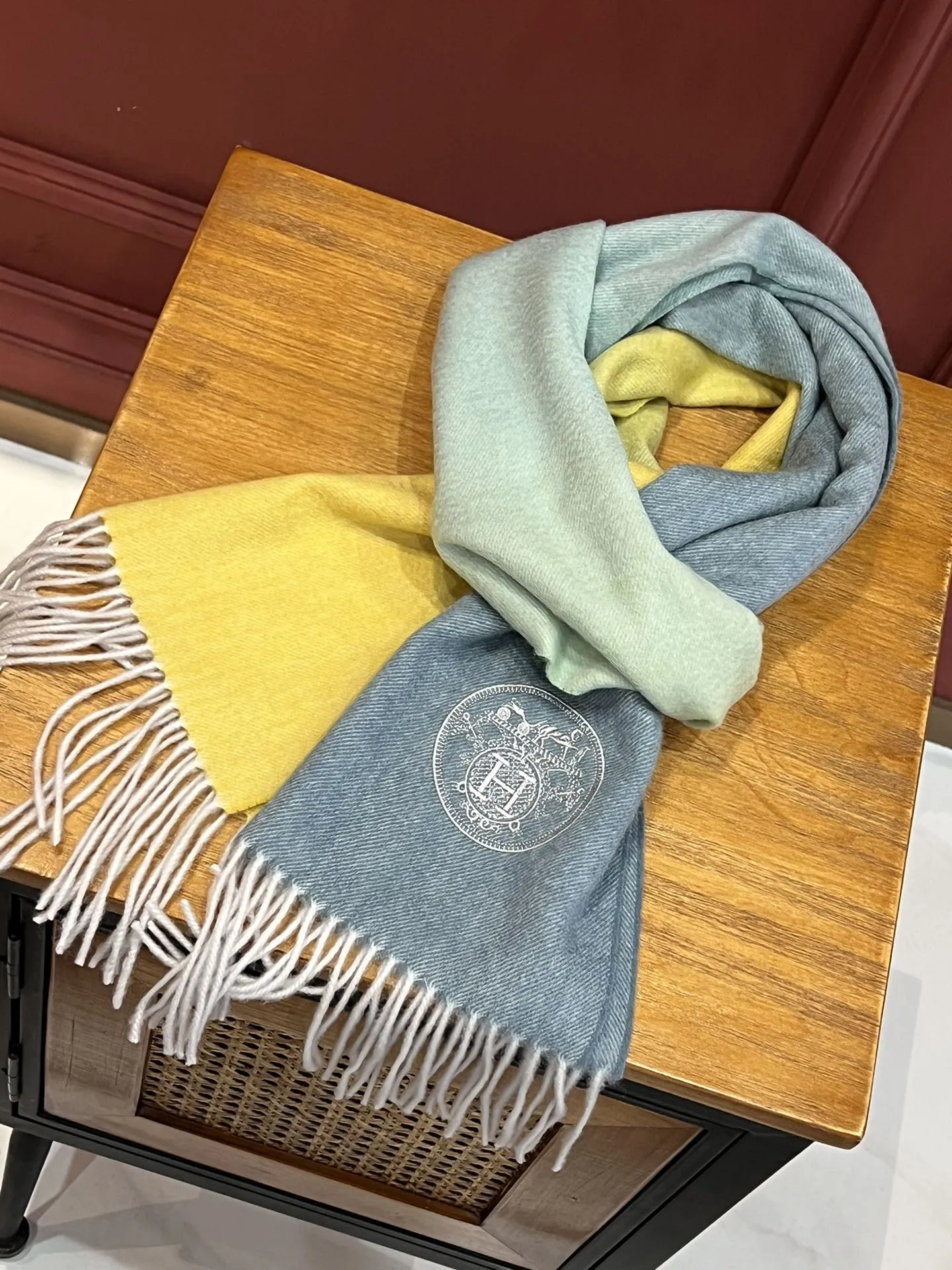 【2026】【HERMES エルメス 】スカーフ32*190CM