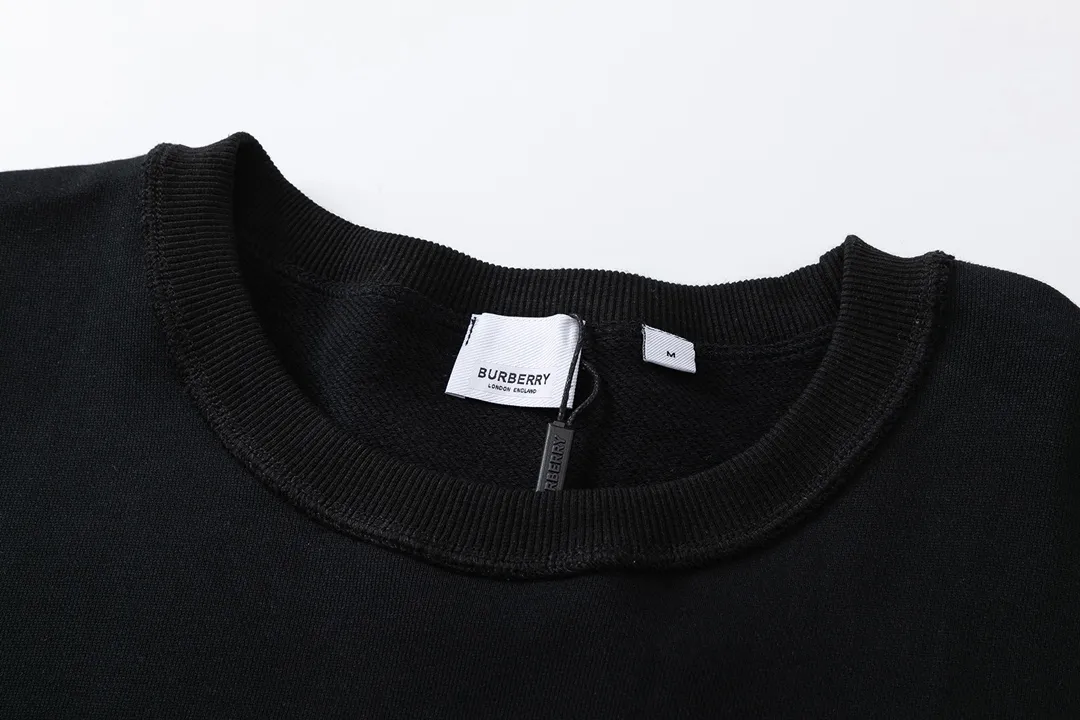 【2026】【BURBERRY 公式旗艦店】バーバリー 丸首の衛衣 スウェット ご好評に付き再入荷！