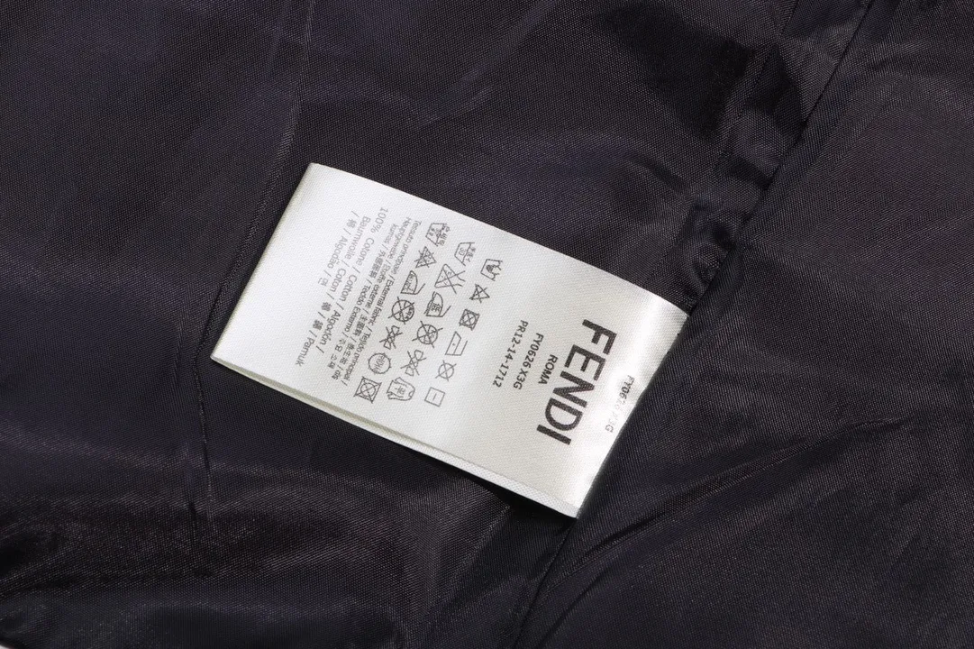 【2026】【FENDI 公式旗艦店】フェンディ ジャケット着 好評に付き再入荷！