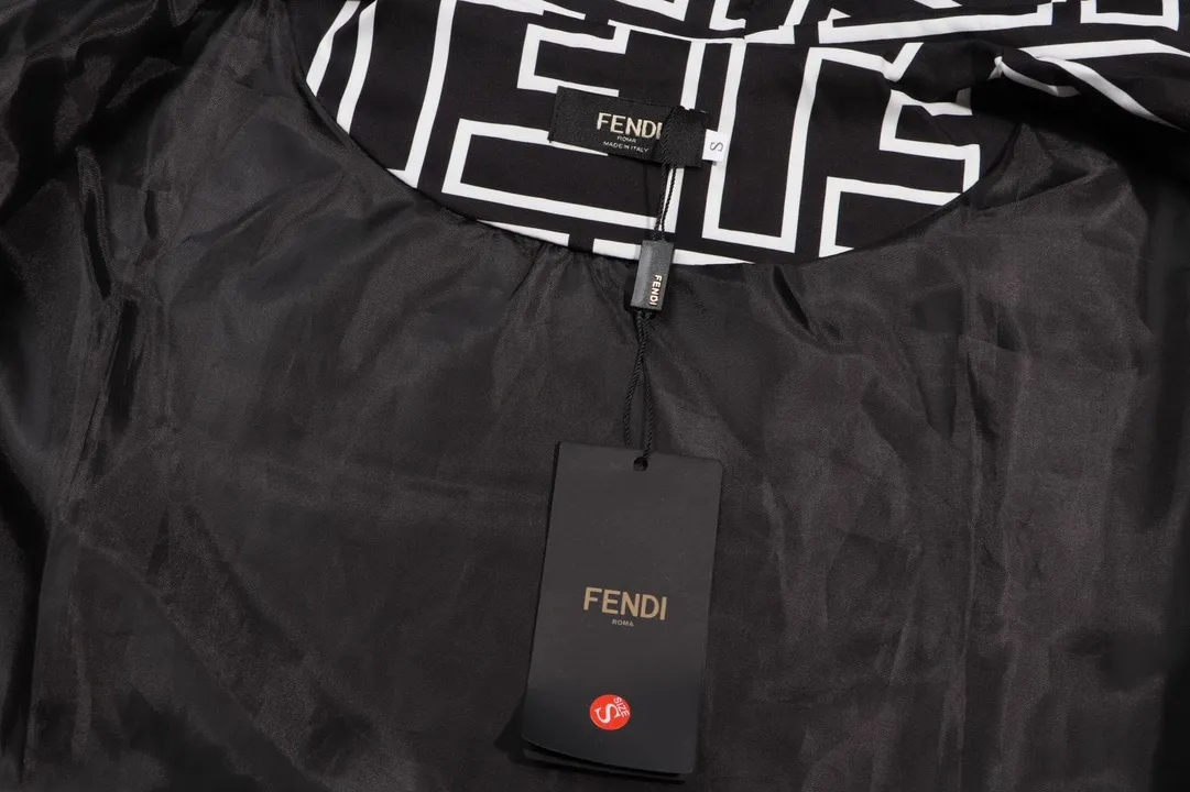 【2026】【FENDI 公式旗艦店】フェンディ ジャケット着 好評に付き再入荷！