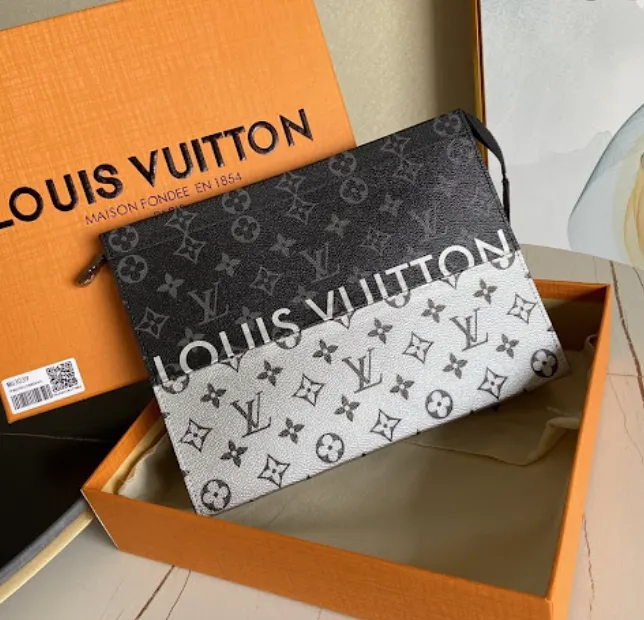 【2026】LV LOUIS VUITTON(ルイヴィトン モノグラム) クラッチバッグ ハンドバッグ セカンドバッグ メンズ パーティー バッグ M63039 26.5*21*6cm