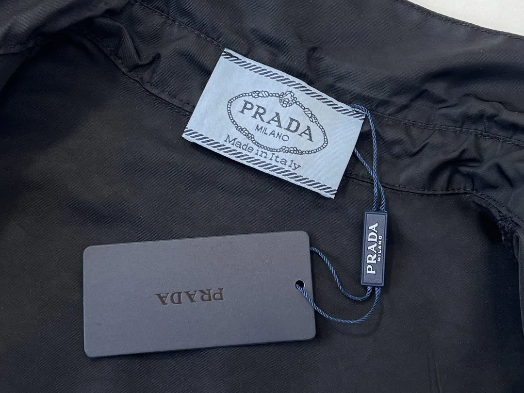 【2026】【PRADA公式旗艦店】プラダ シャツ ご好評に付き再入荷！