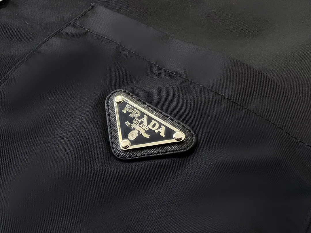 【2026】【PRADA公式旗艦店】プラダ シャツ ご好評に付き再入荷！