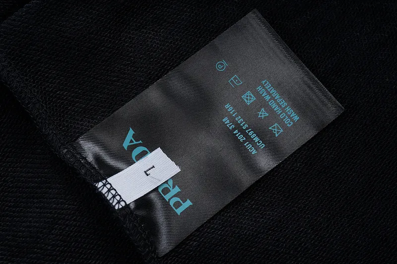 【2026】【Prada】( プラダ ) 男女兼用、ご好評に付き再入荷！