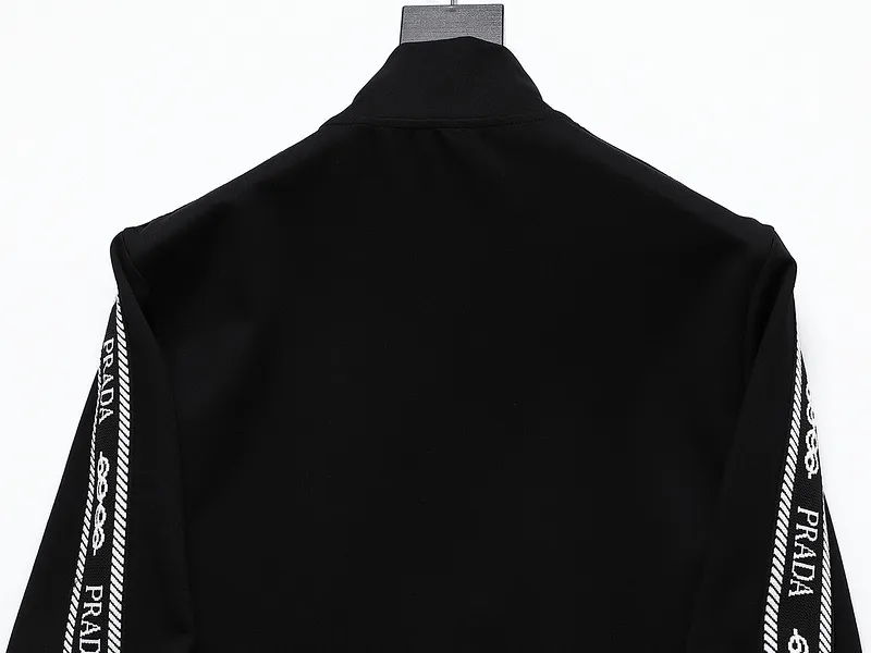 【2026】【Prada】( プラダ ) 男女兼用、ご好評に付き再入荷！