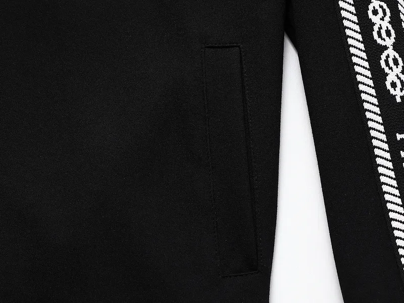 【2026】【Prada】( プラダ ) 男女兼用、ご好評に付き再入荷！