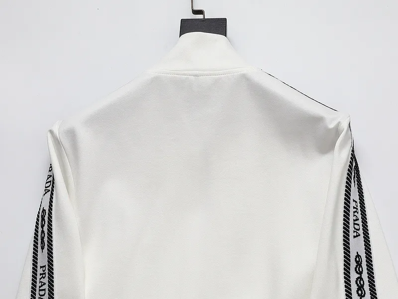 【2026】【Prada】( プラダ ) 男女兼用、ご好評に付き再入荷！