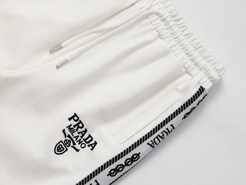 【2026】【Prada】( プラダ ) 男女兼用、ご好評に付き再入荷！