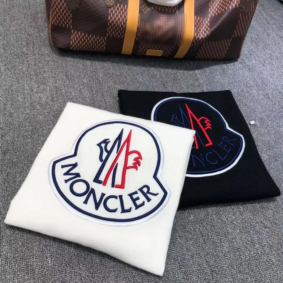 【2026】【MONCLER】モンクレール スウェットシャツ 男女兼用、ご好評に付き再入荷！