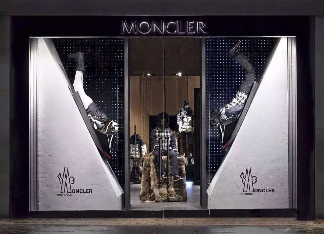 【2026】【MONCLER】モンクレール スウェットシャツ 男女兼用、ご好評に付き再入荷！