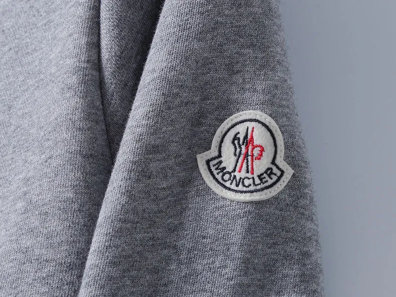【2026】【MONCLER】モンクレール スウェットシャツ 男女兼用、ご好評に付き再入荷！