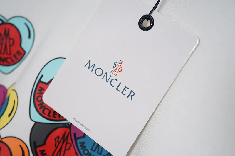 【2026】【MONCLER】モンクレール スウェットシャツ 男女兼用、ご好評に付き再入荷！