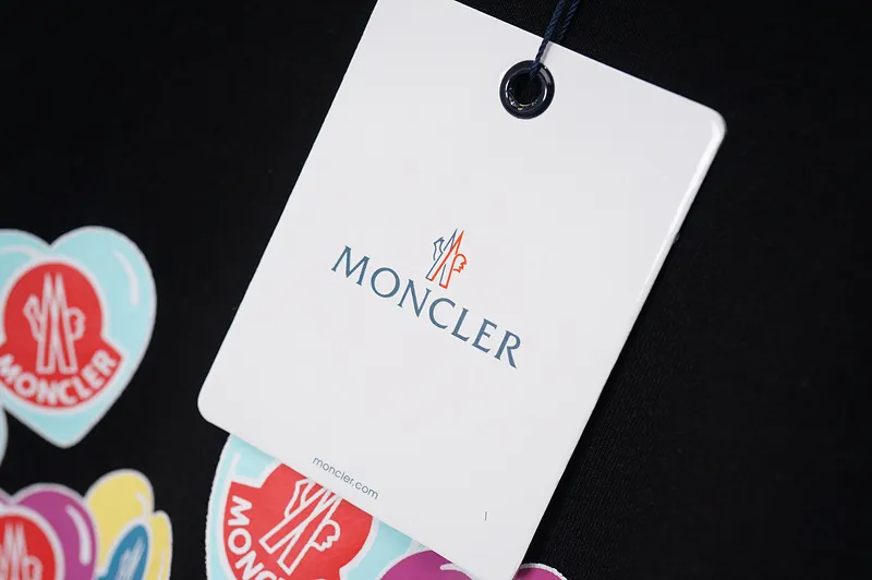 【2026】【MONCLER】モンクレール スウェットシャツ 男女兼用、ご好評に付き再入荷！