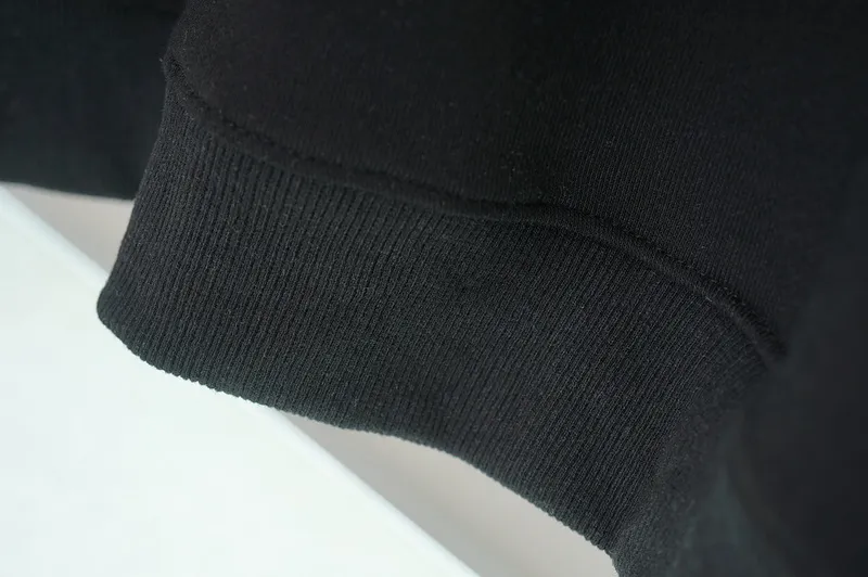 【2026】【MONCLER】モンクレール スウェットシャツ 男女兼用、ご好評に付き再入荷！