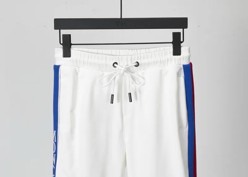 【2026】【MONCLER】モンクレール、【即日出荷】ご好評に付き再入荷！