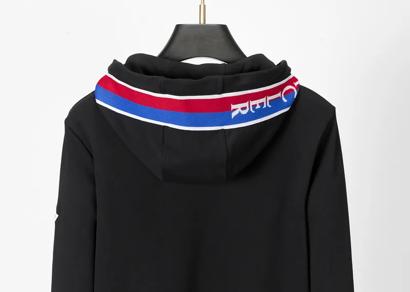 【2026】【MONCLER】モンクレール、【即日出荷】ご好評に付き再入荷！