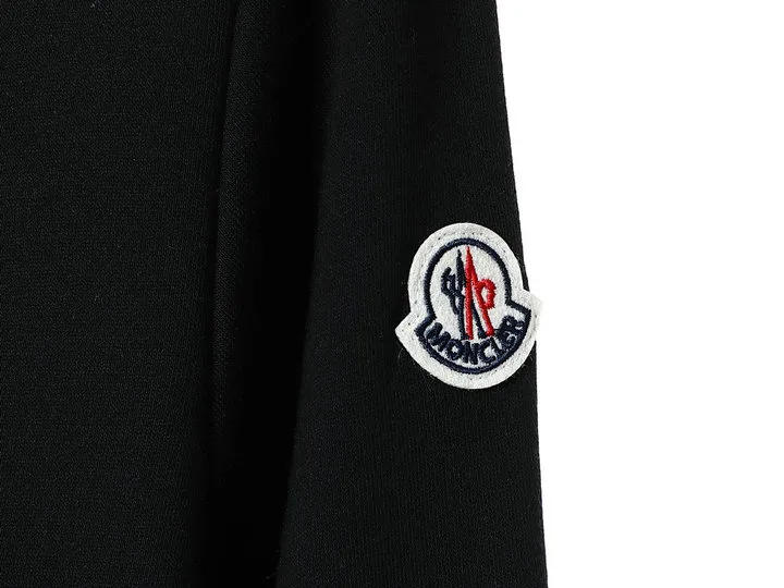 【2026】【MONCLER】モンクレール スウェットシャツ 男女兼用【即日出荷】