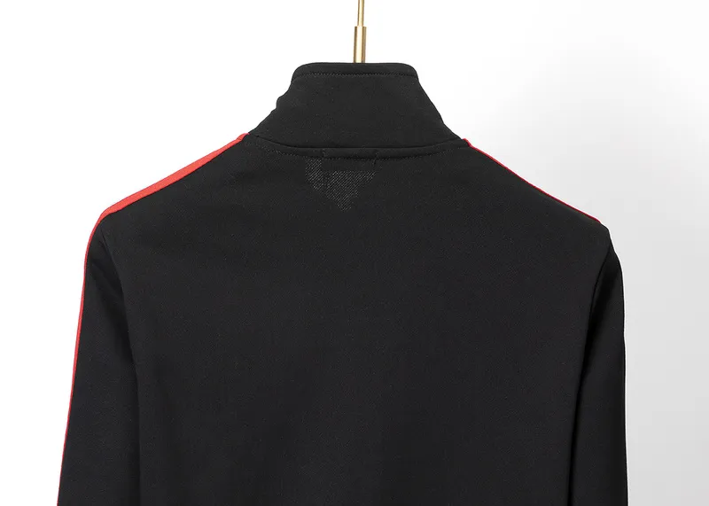 【2026】【MONCLER】モンクレール、【即日出荷】ご好評に付き再入荷！