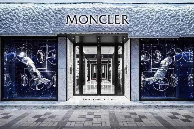 【2026】【Moncler全国送料無料】【即日出荷】新作数量限定予行販売モンクレールダウンジャケット