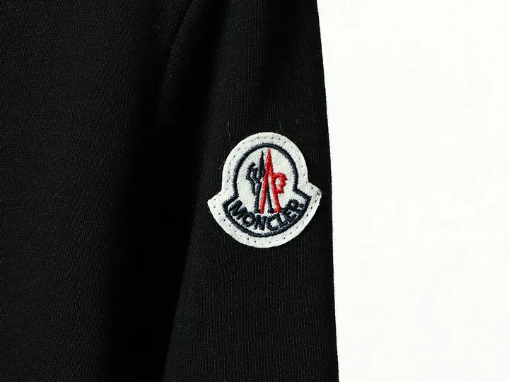 【2026】【MONCLER】モンクレール スウェットシャツ 男女兼用【即日出荷】