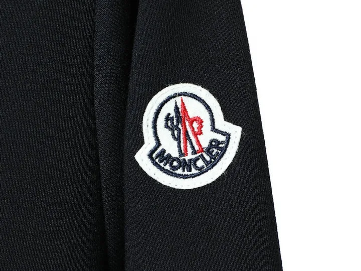【2026】【MONCLER】モンクレール スウェットシャツ 男女兼用【即日出荷】